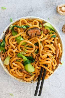 Cu Chow Mein (Shanghainese Thick Fried Noodles)