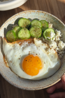 za’atar feta oatmeal (15 minute breakfast recipe)